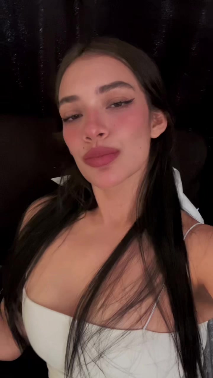 @Elizabeth🌗✨🍒