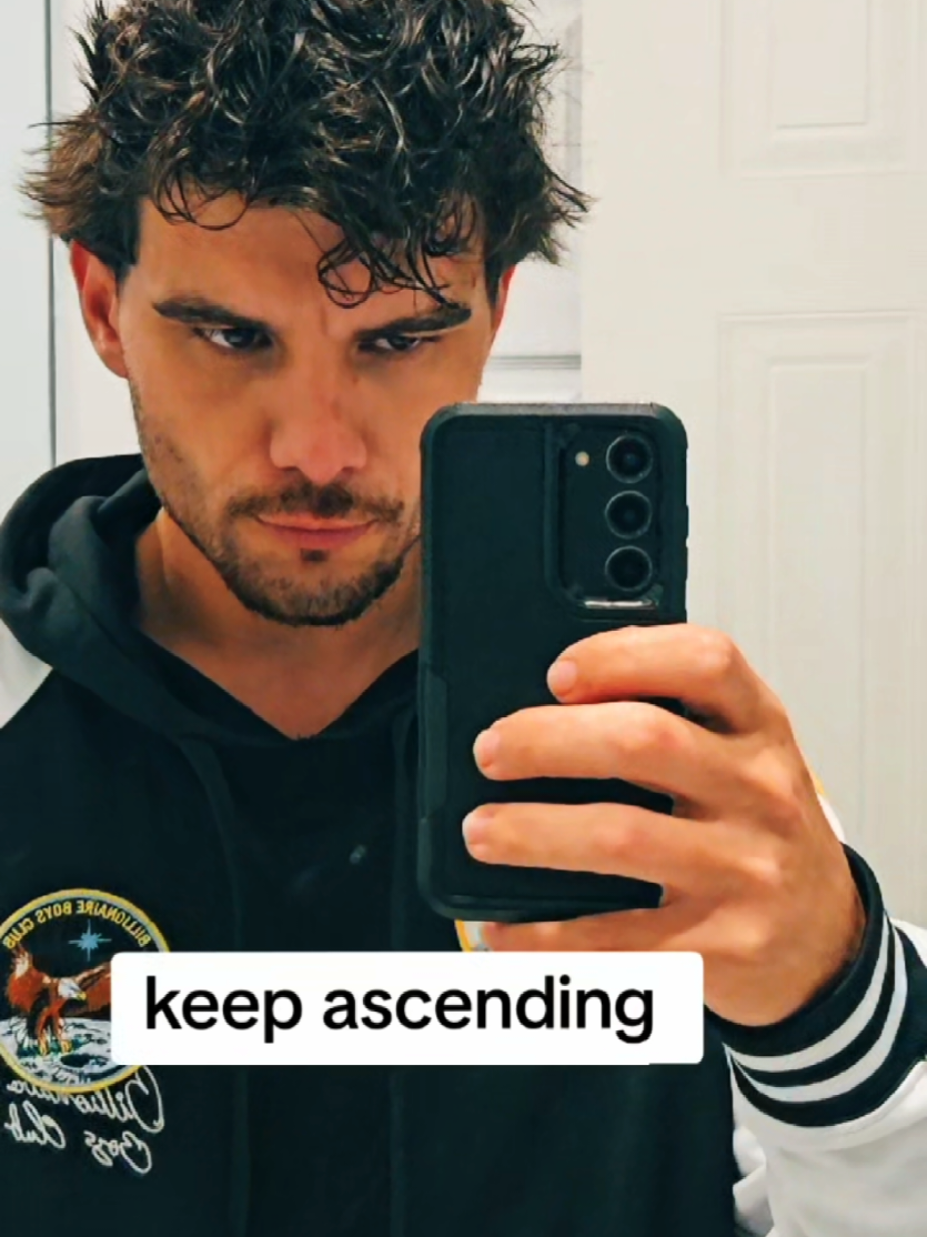 @MoggedByM1