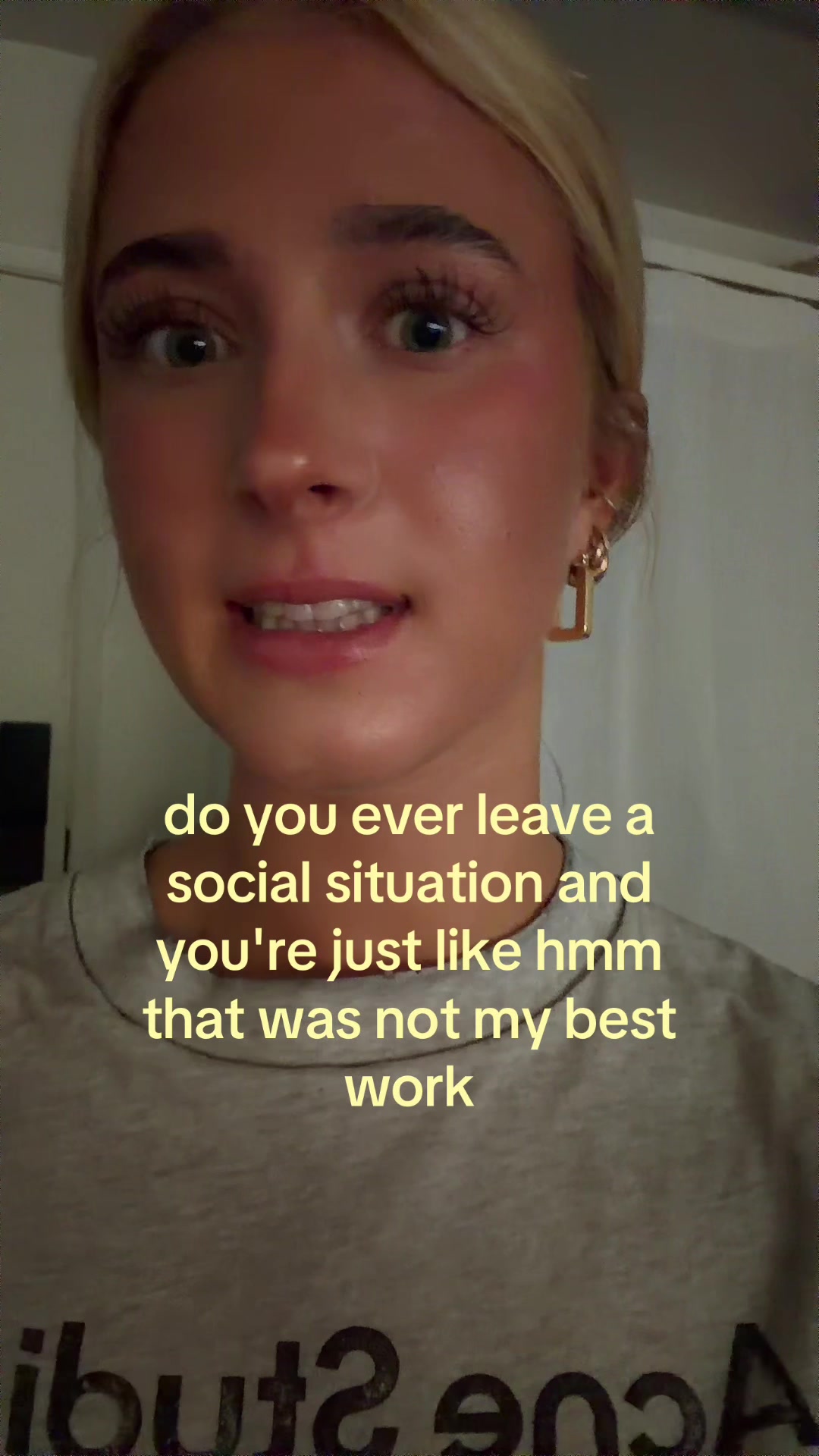 @theelliebarker