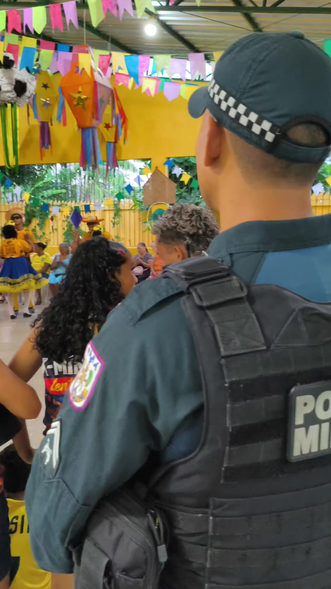 @Marquinho 👮🏽&zwj;♂️ ◣★◥