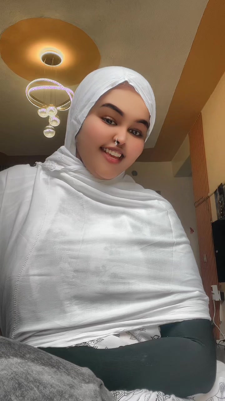 @Queen iftizam 🎀🥀