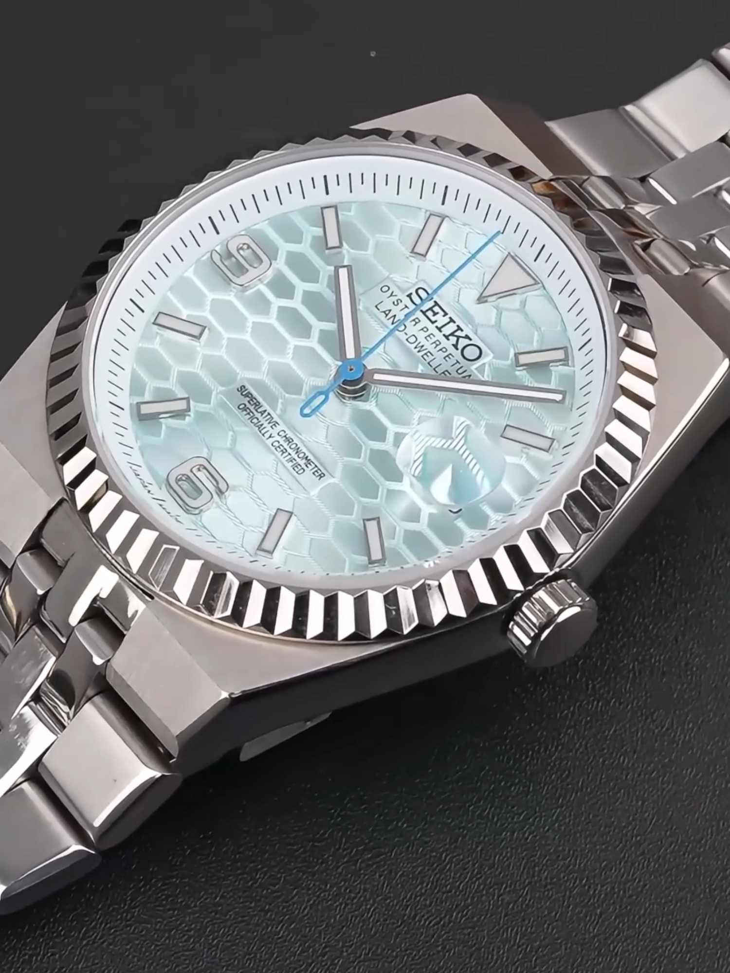 @SKYRIM WRIST USA