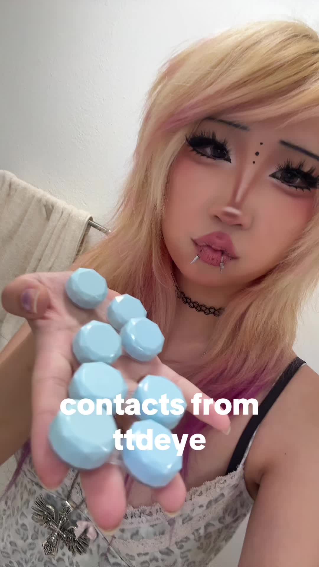 @🧁🦄