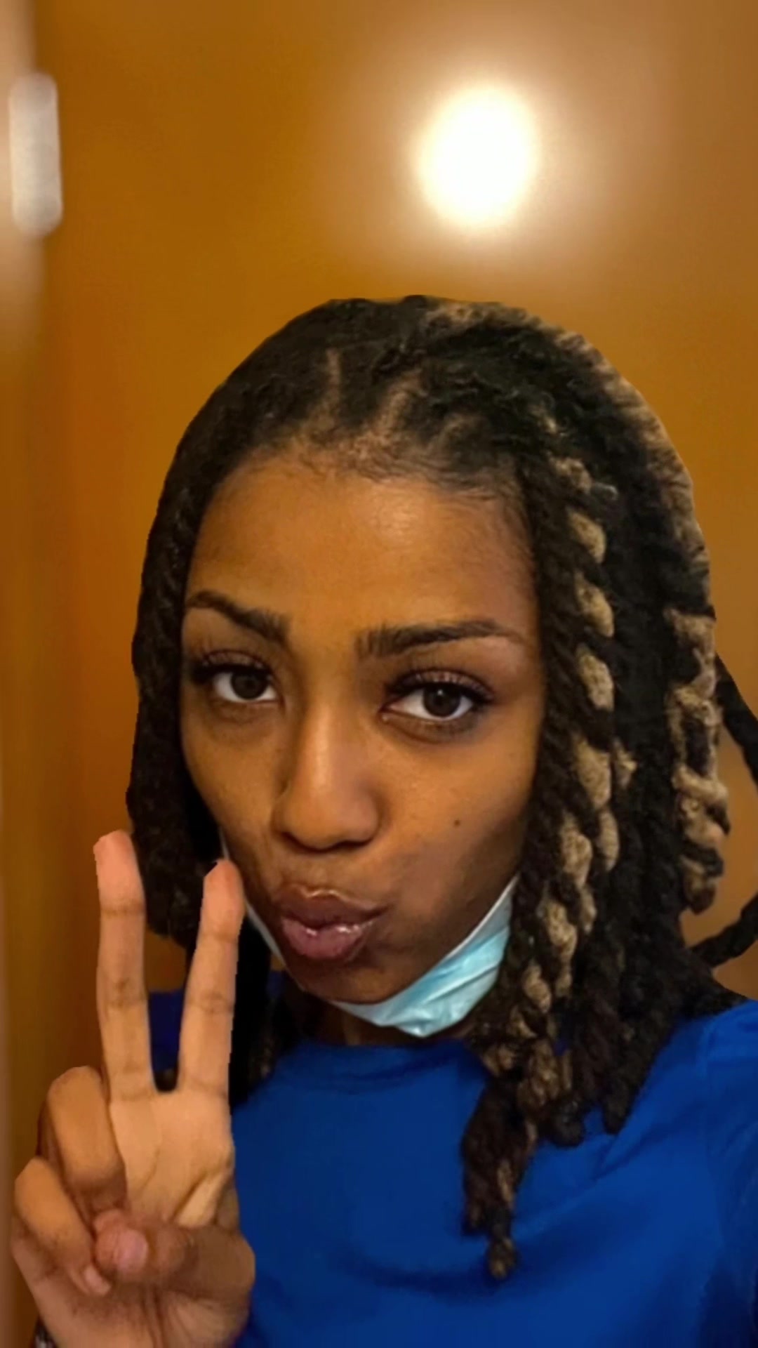 @QueenEyeDivine