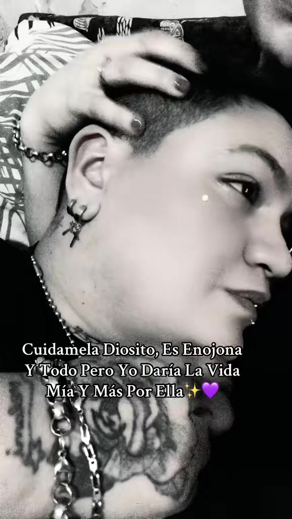 @Miickaa💜🏳️🌈