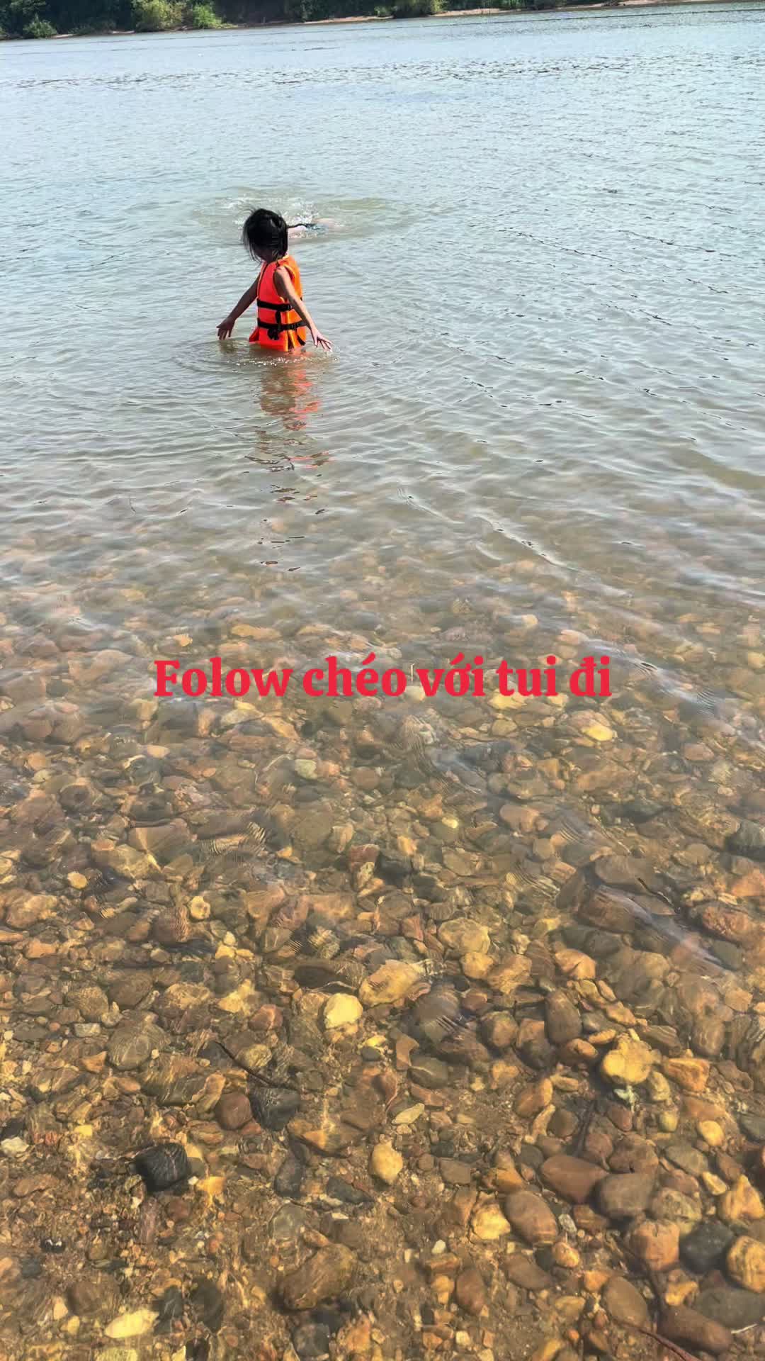 @Ch&eacute;o fl uy t&iacute;n