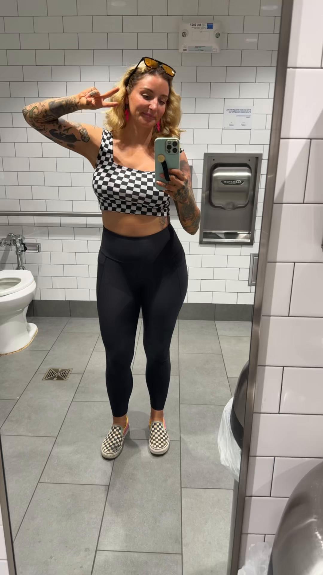 @sarah3dee⚡️