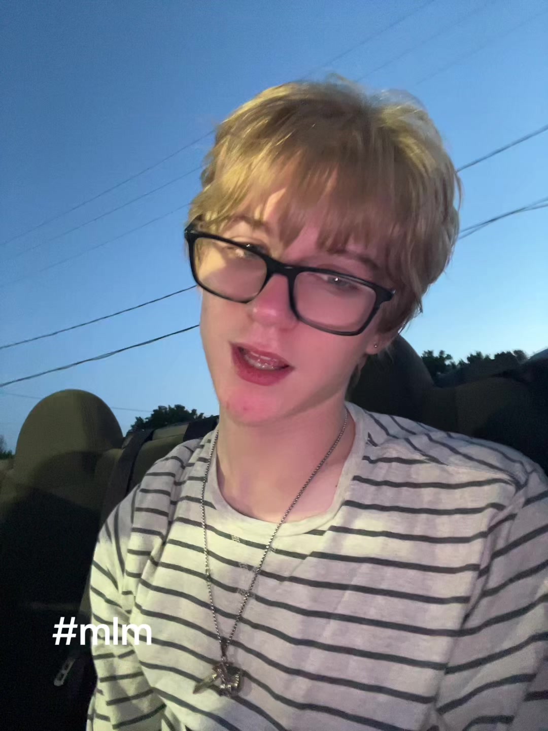 @️