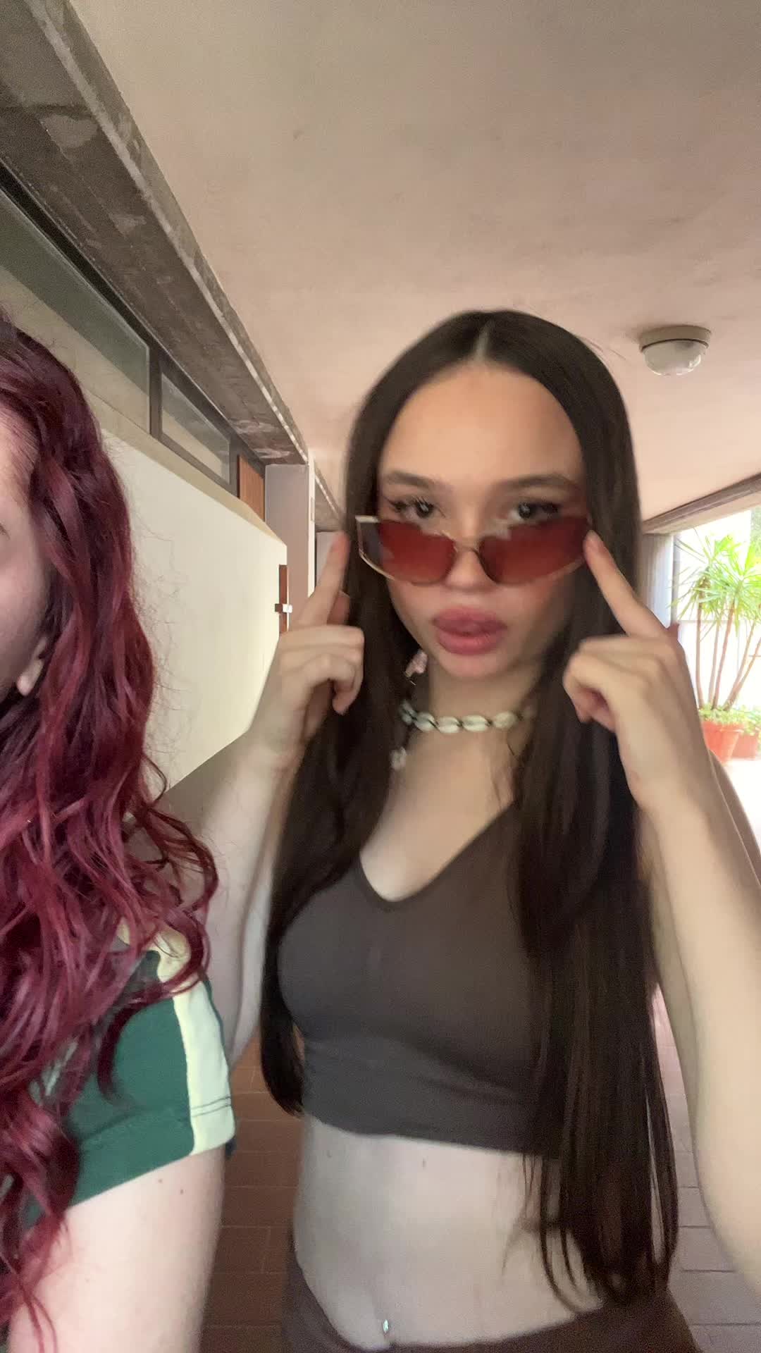 @viky🪮