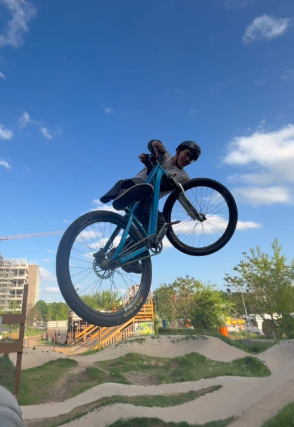 @Johnnyschmidt_mtb