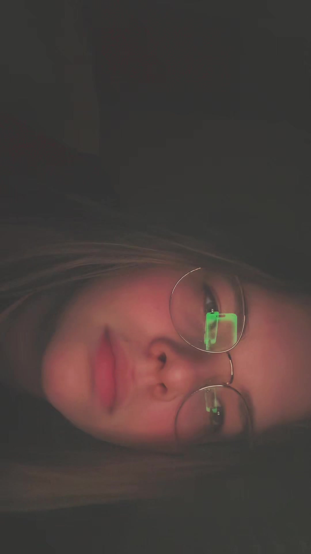 @Lilly_elaine. 🌒🌹