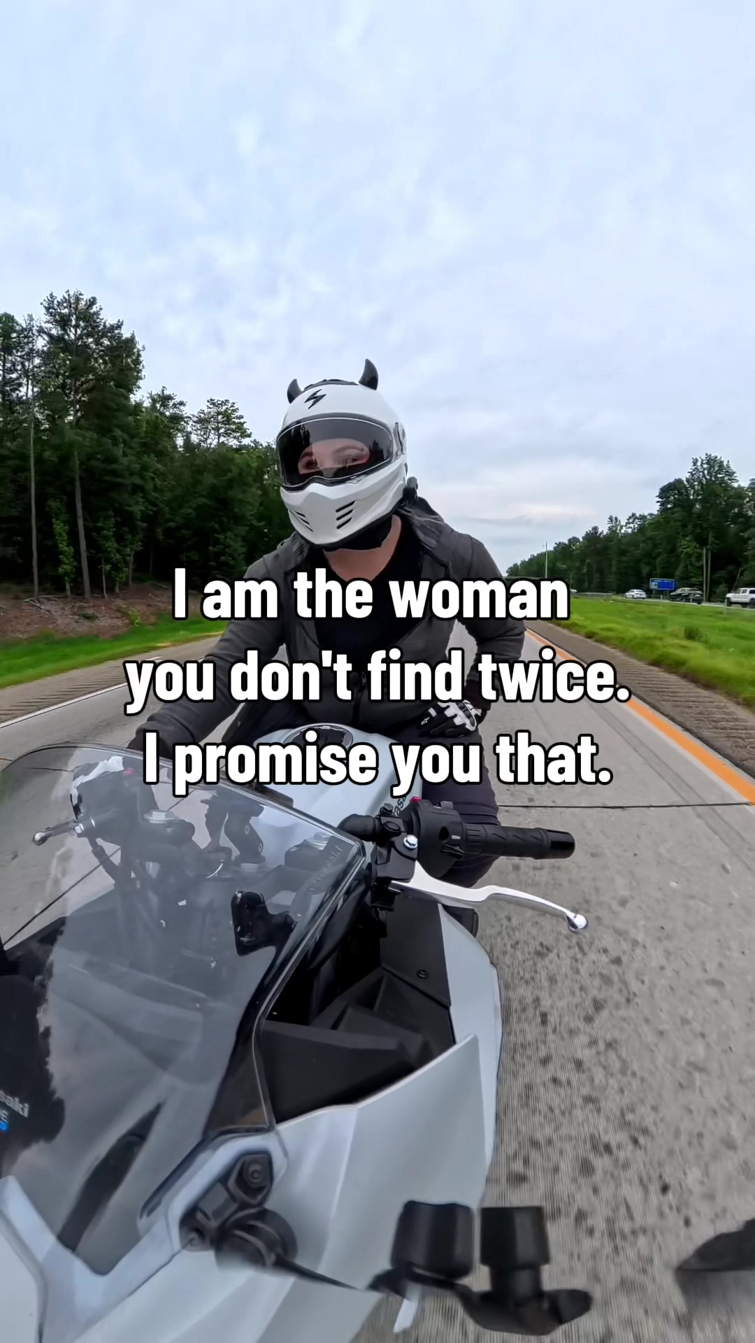 @MoonlitMoto