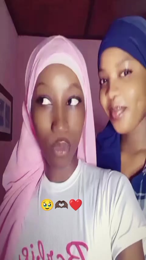 @Female Pa Ebou 💯😜