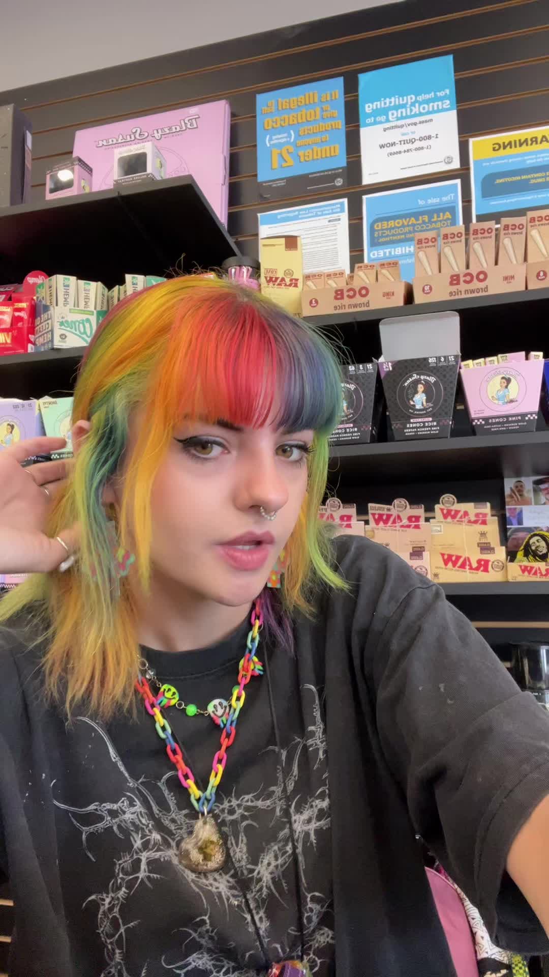@Smokeshopgirl🍄🪩