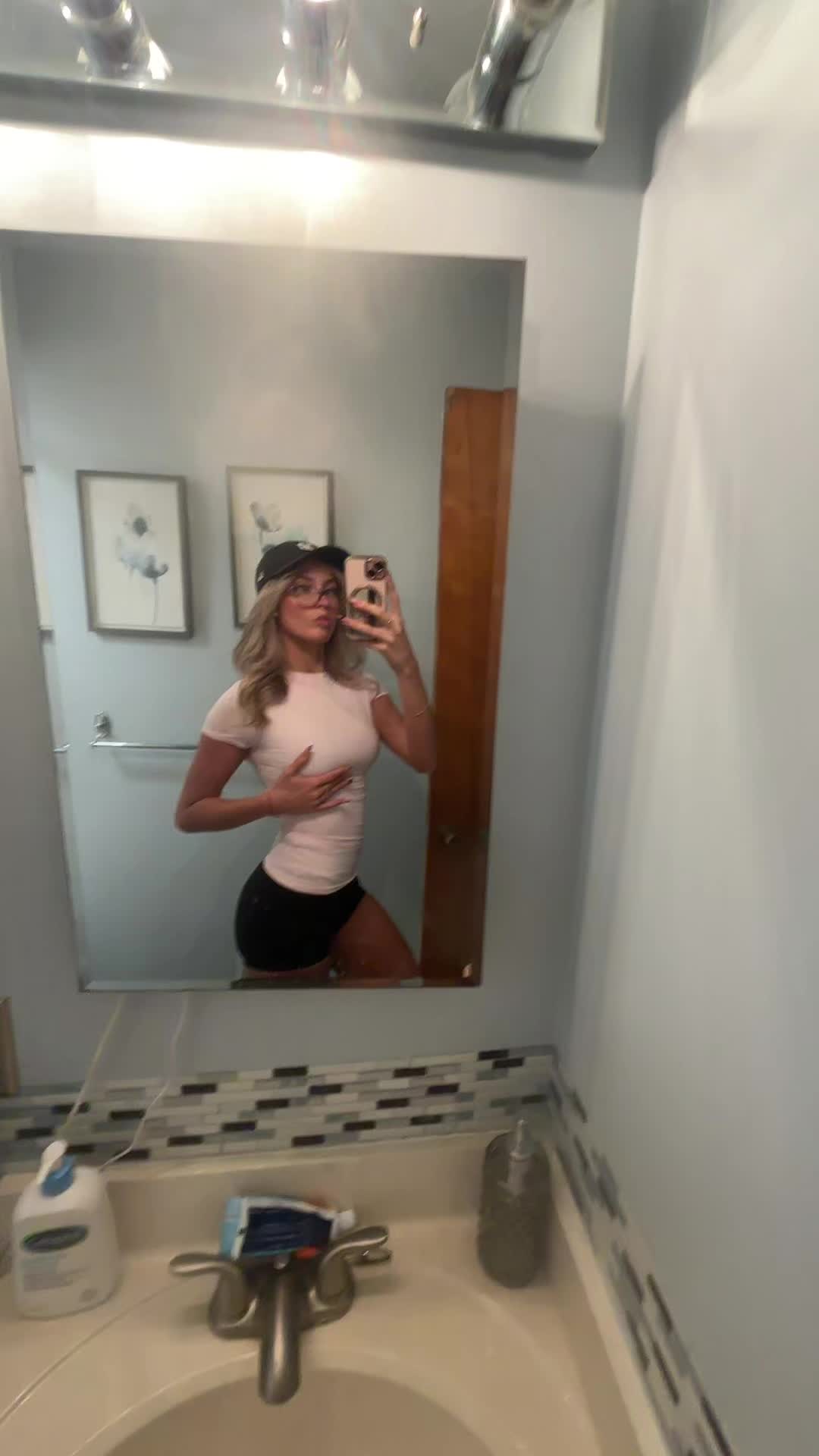 @hotinsaneblondegrlx