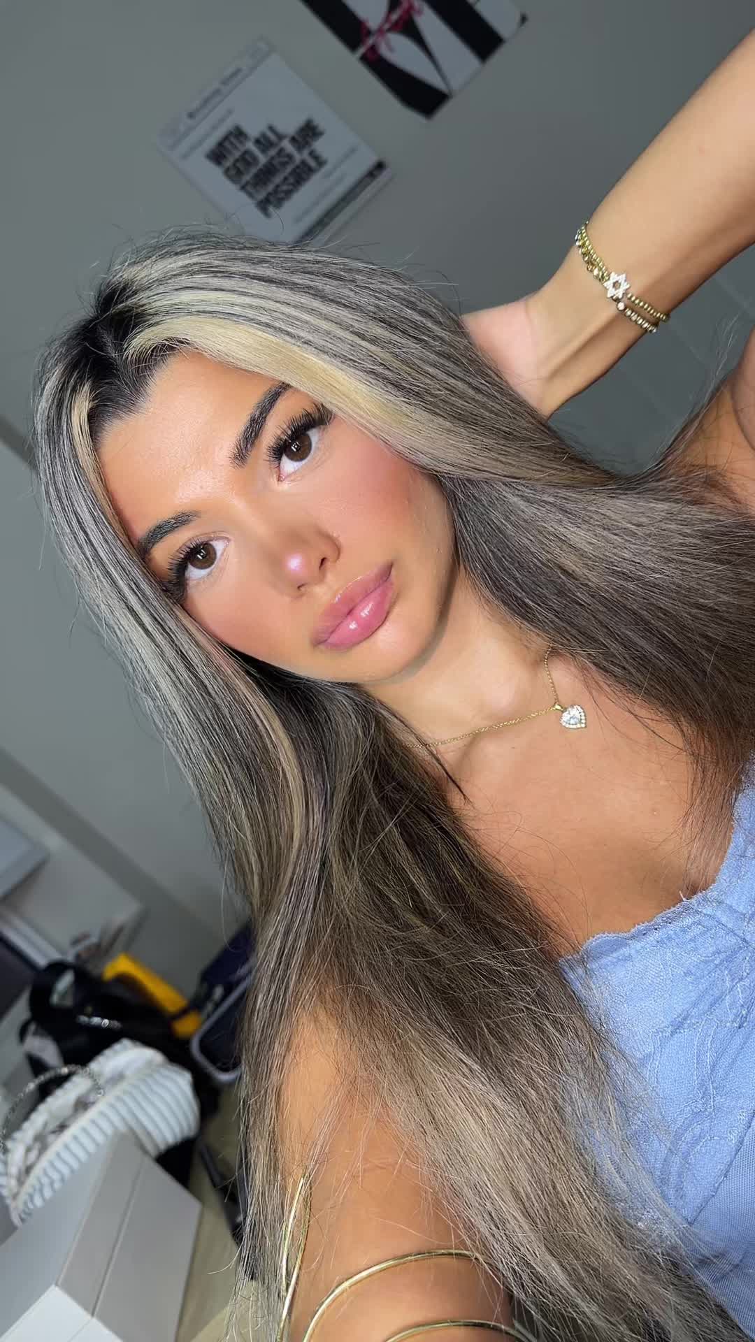 @Ella