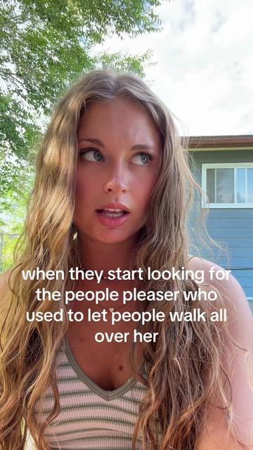 @petite.hippie