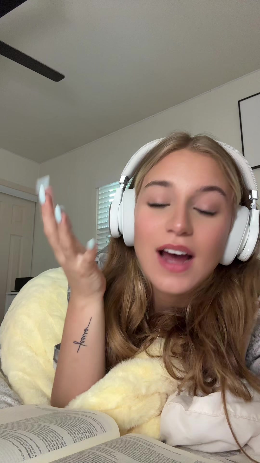 @Kelli ✝️