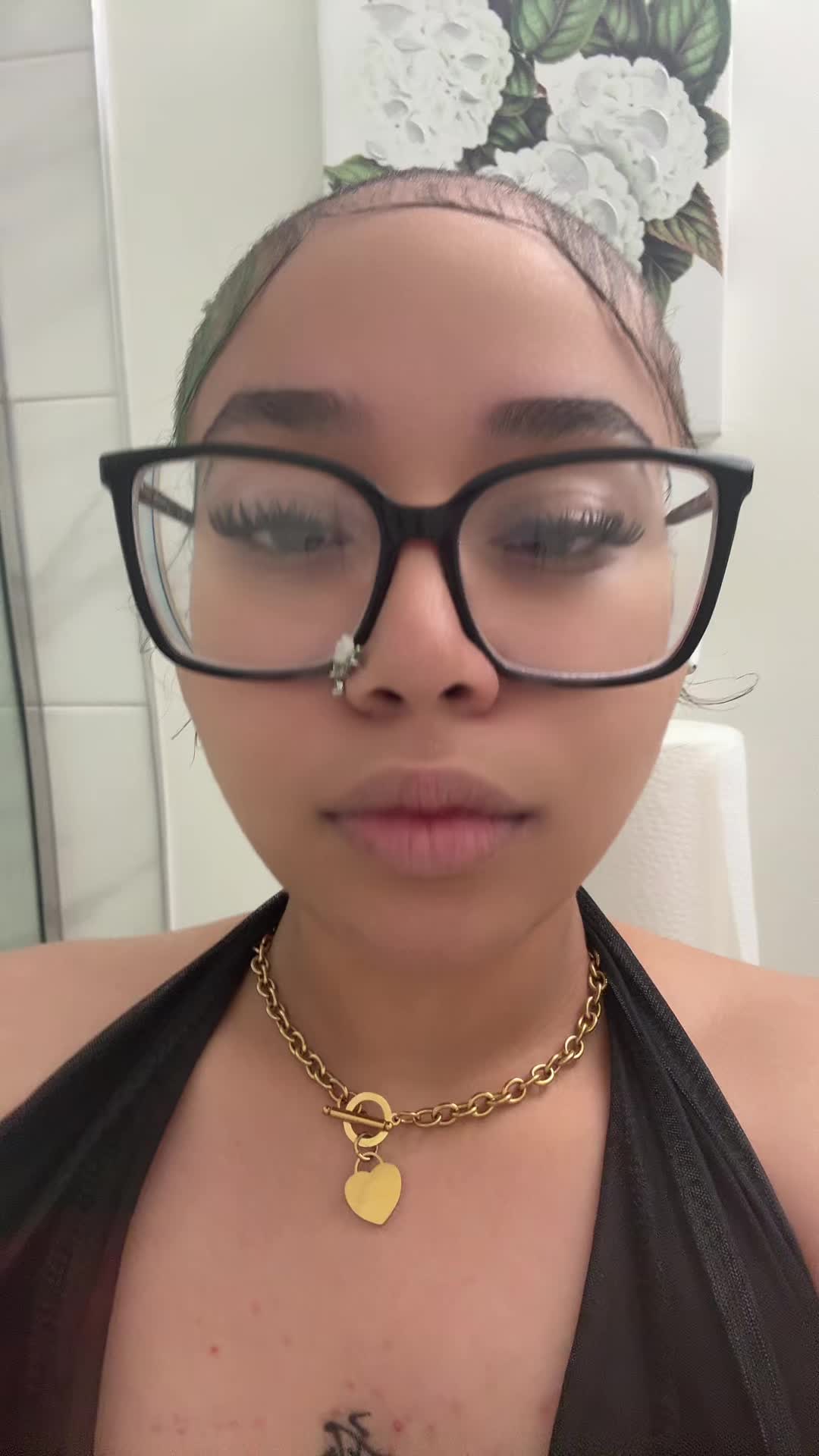 @1tealhairedgirll