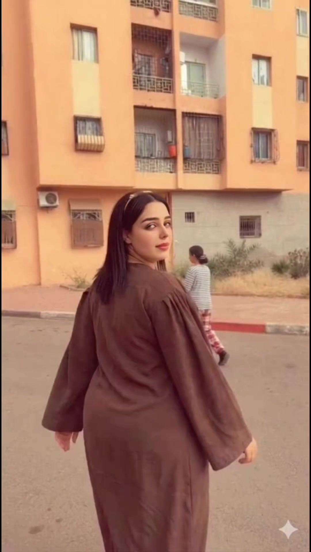 @من جهات اتصالك