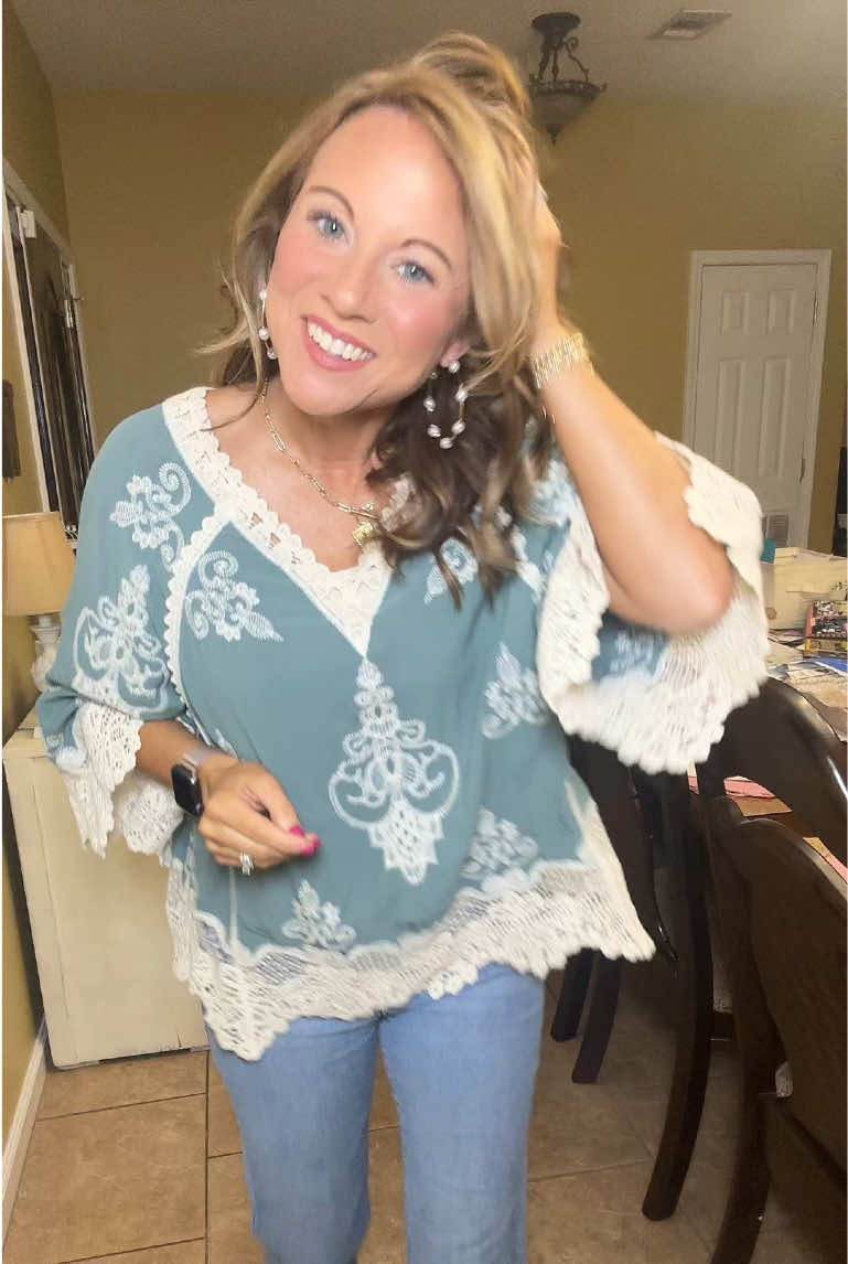 @Britney | Teacher+Mama+ Wife