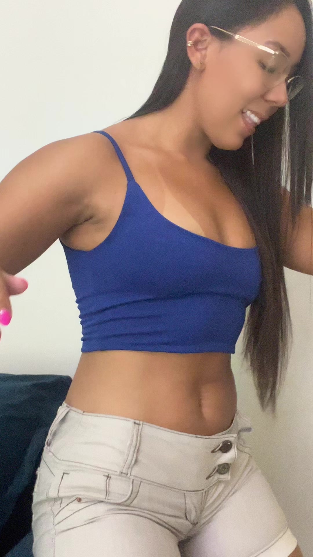 @larissaqueeiroz