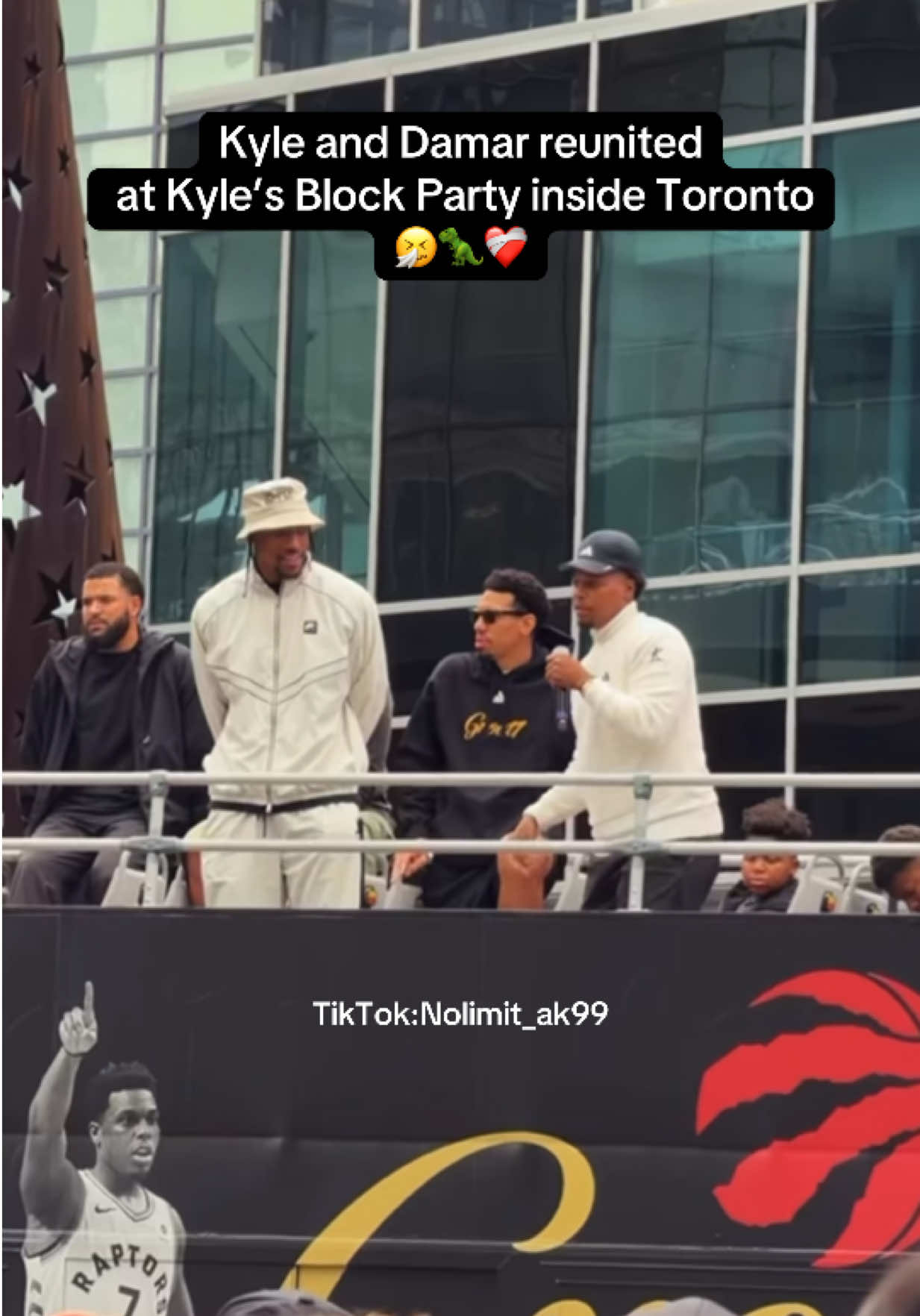 @AK🎱💫