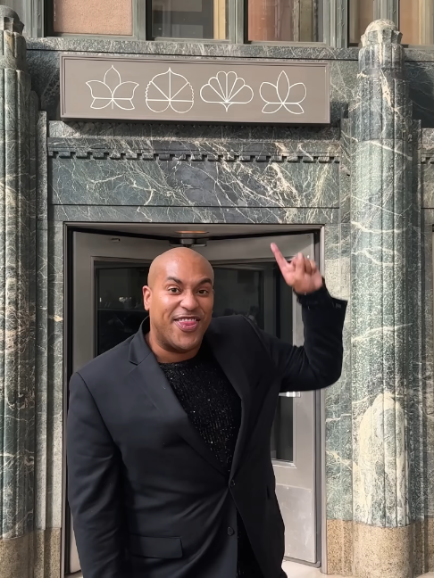 @Lewis | Luxury Fan