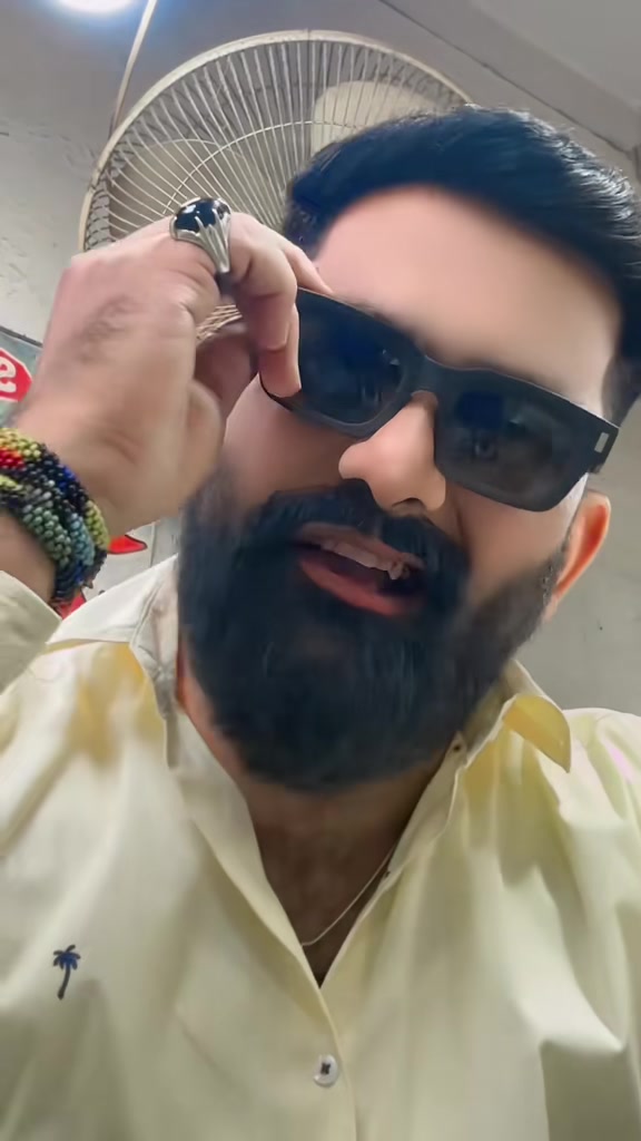 @Husnii_bawa1991