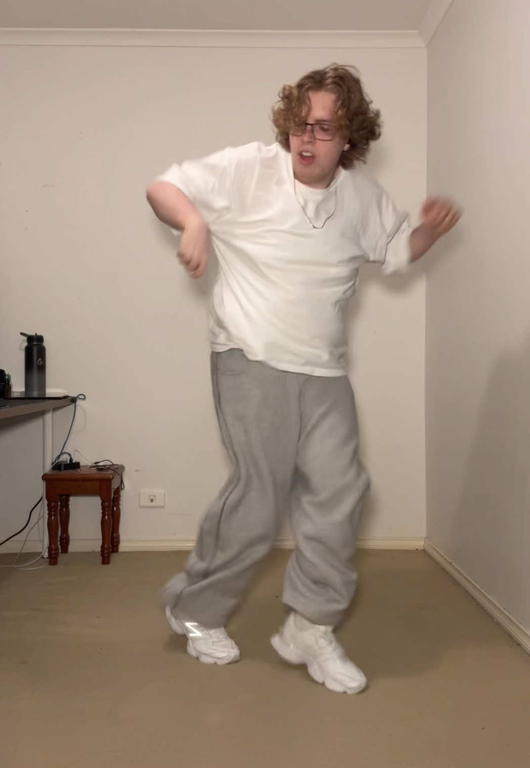 @Maakwithak