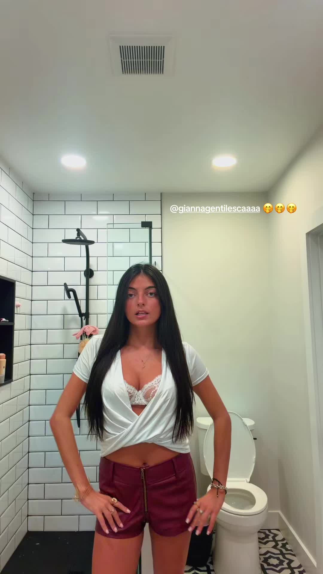@chrissy