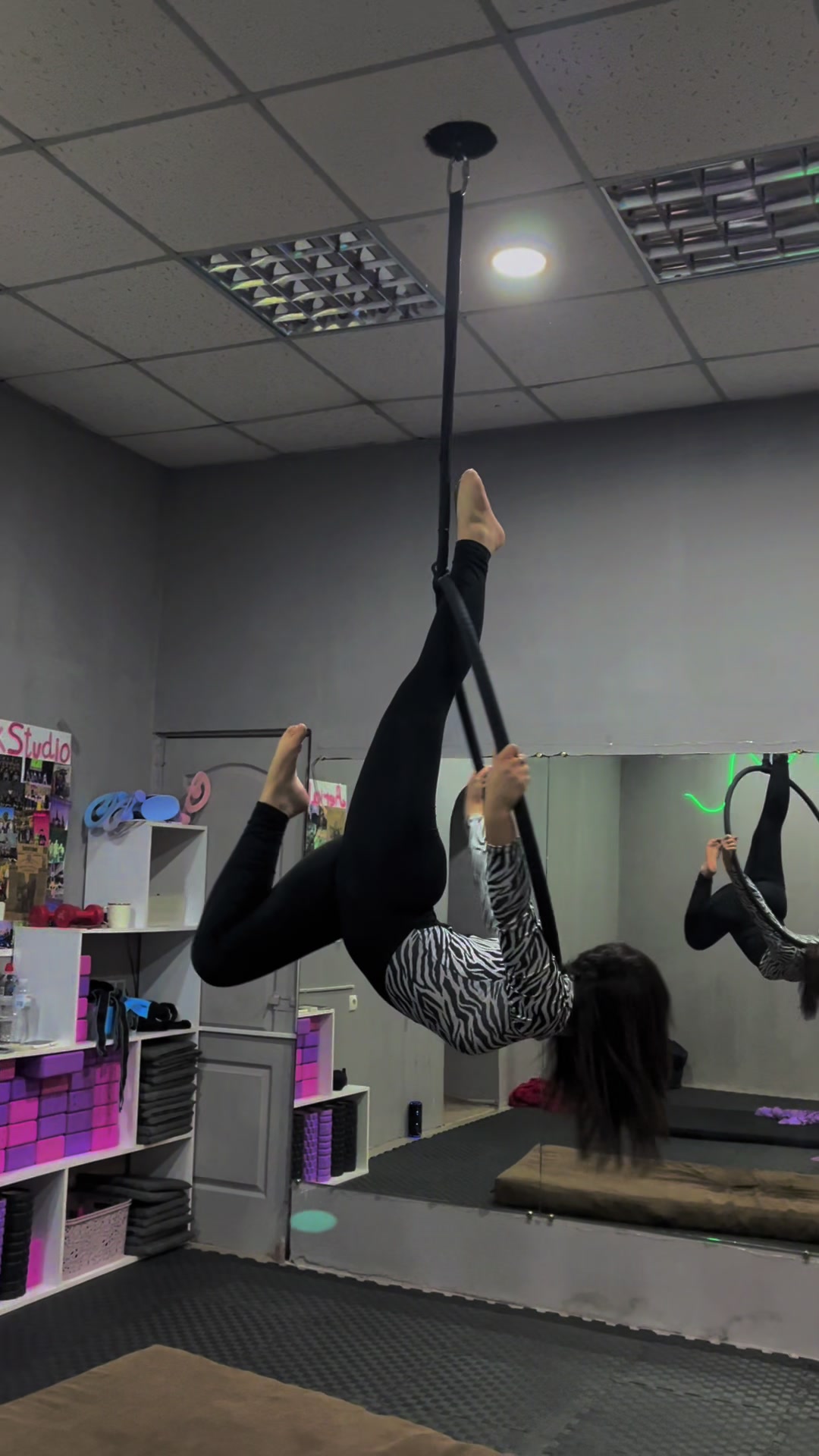 @Aerial monk studio