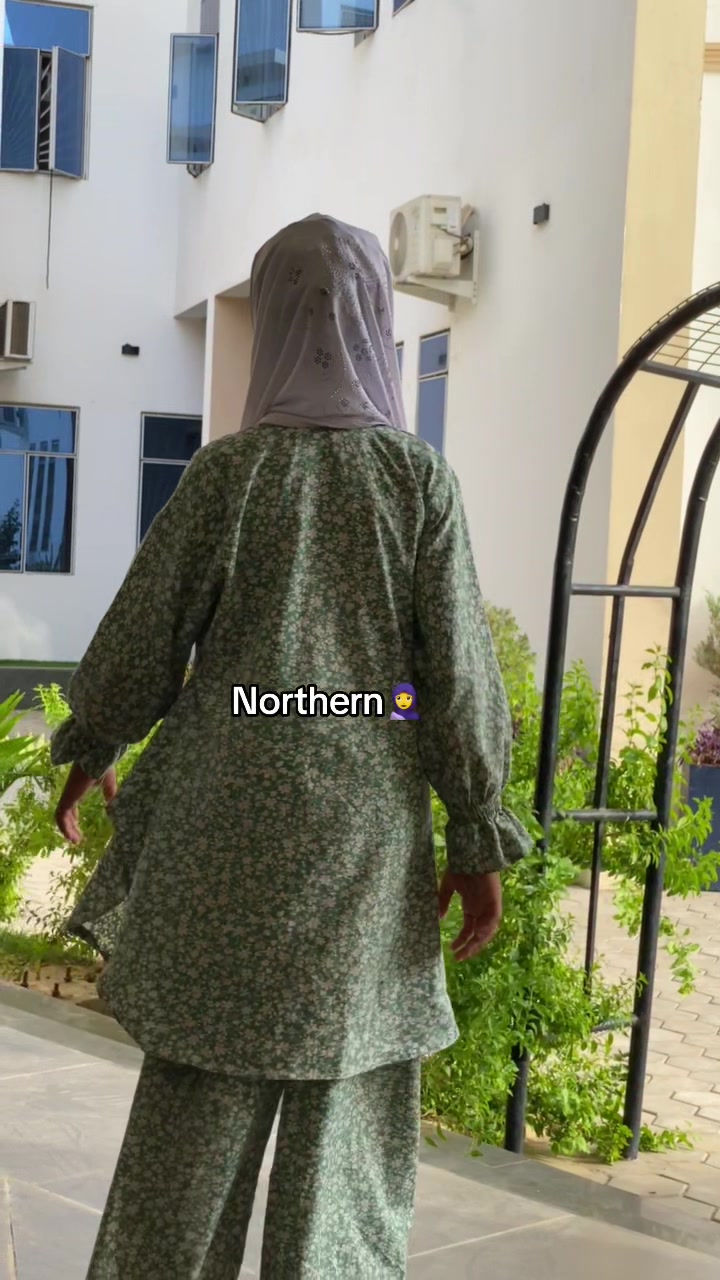 @🧕🌸NORTHERN ♎️ 🛼