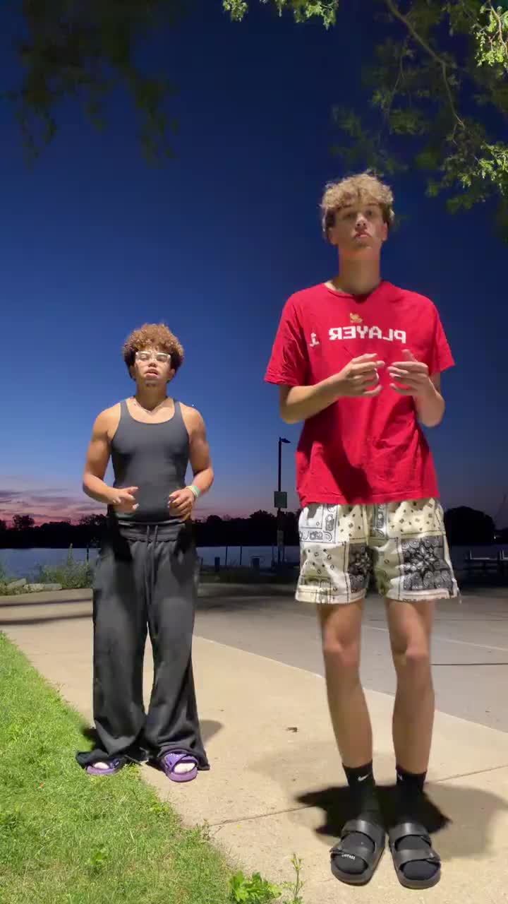 @🐐💨