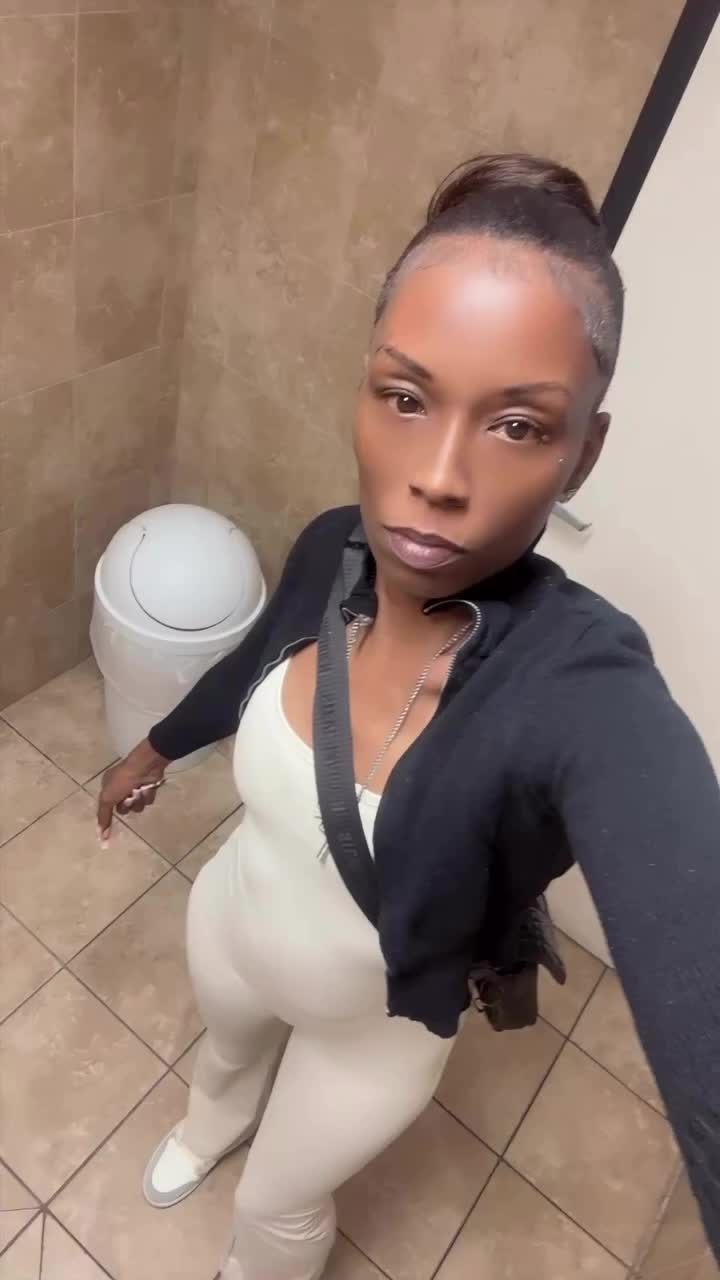 @Thatskinnygirltoya