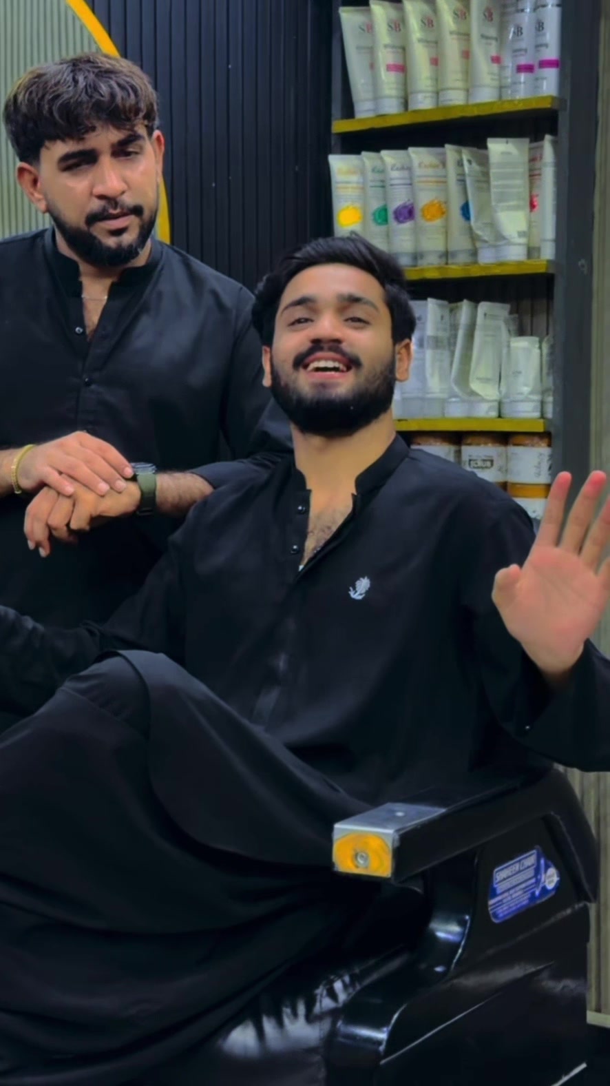 @⚜️جنيد_بھٽو⚜️