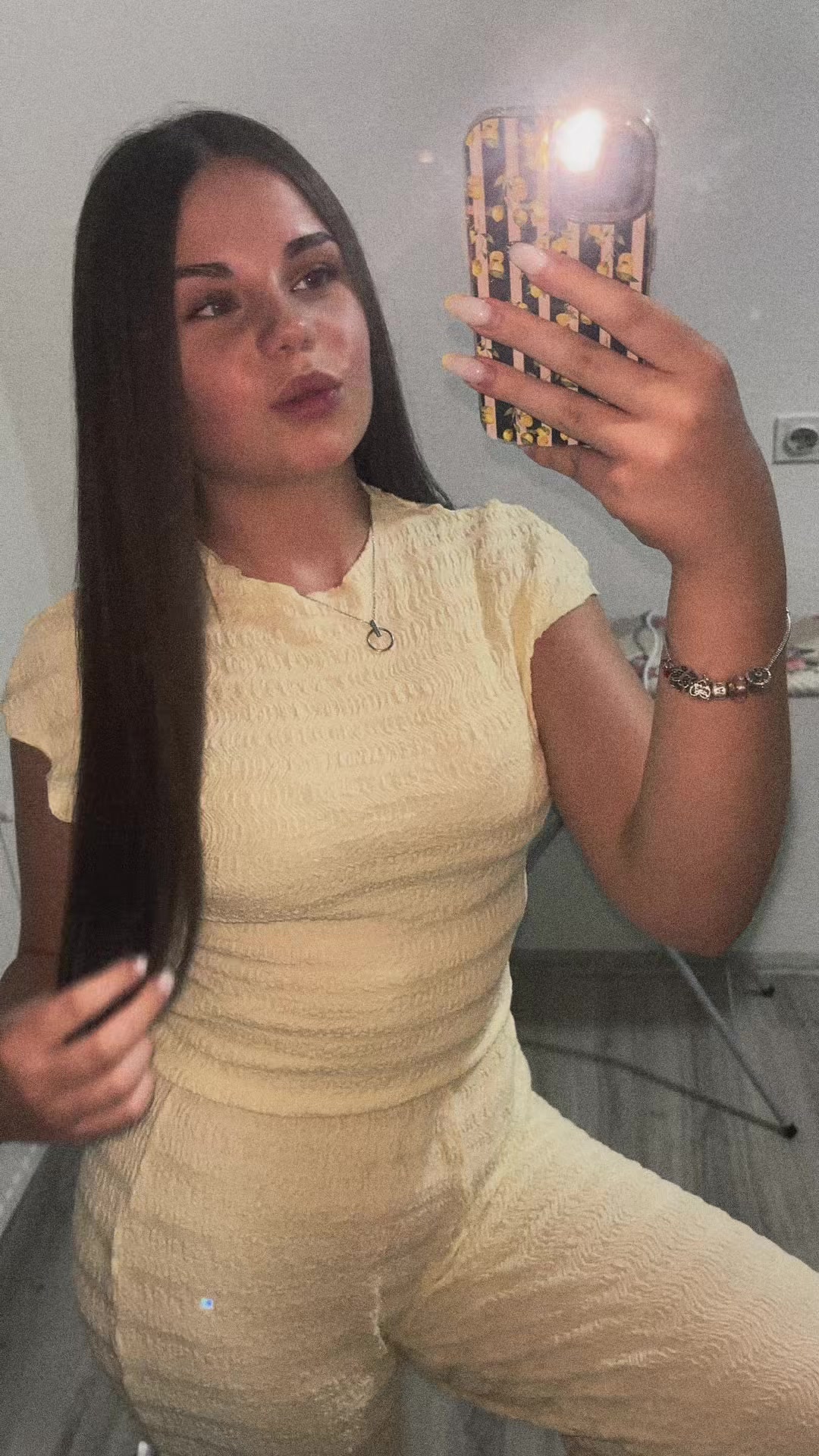 @мина