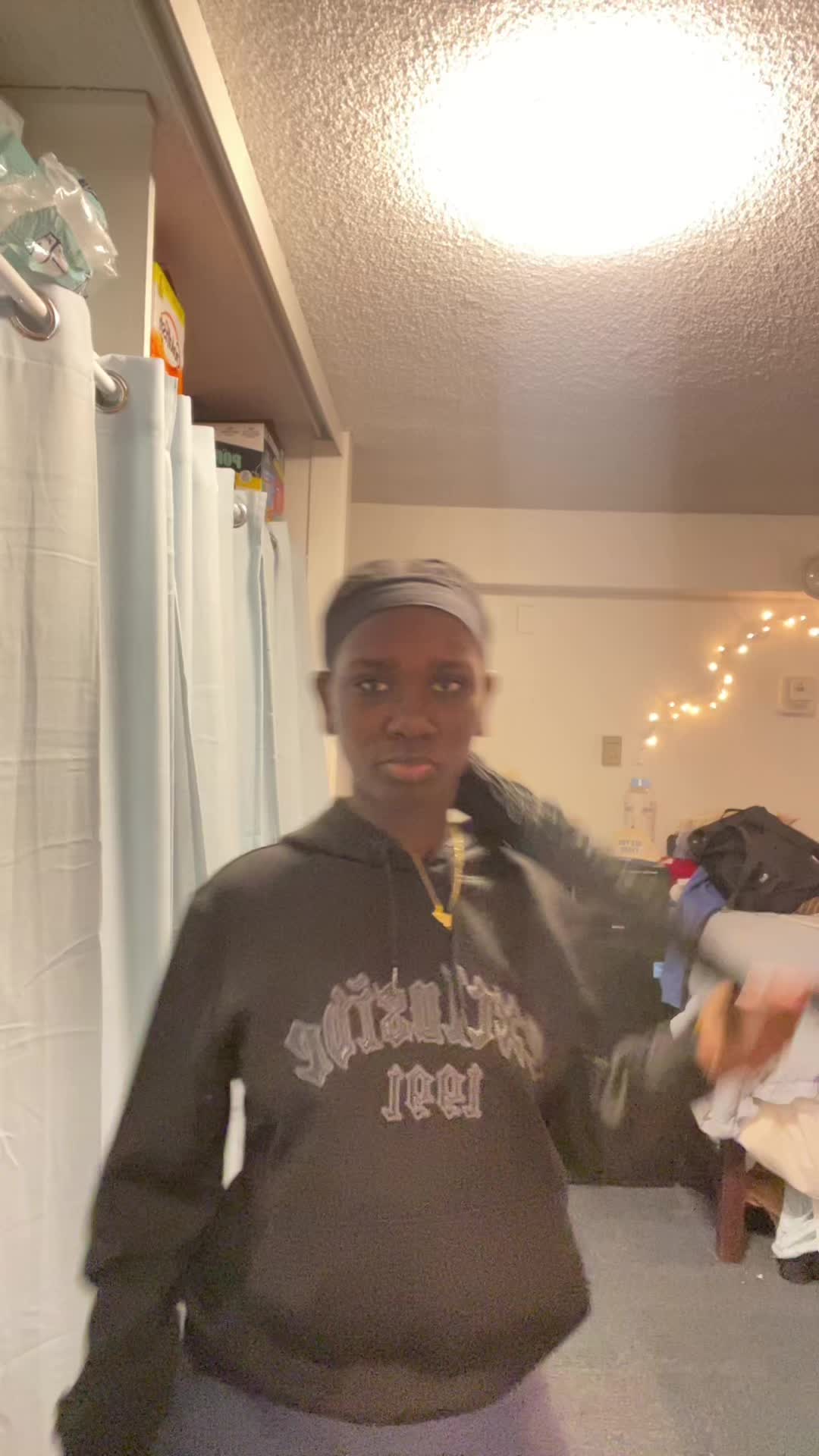 @theeworldofmai