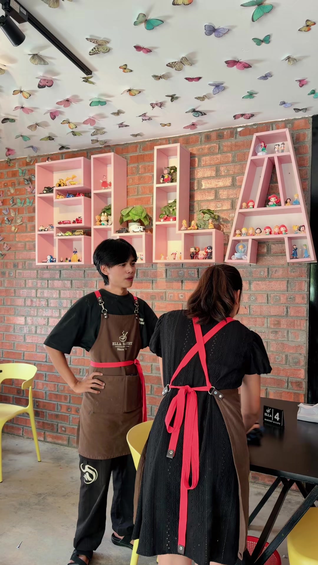 @Ella Bakery & Cafe