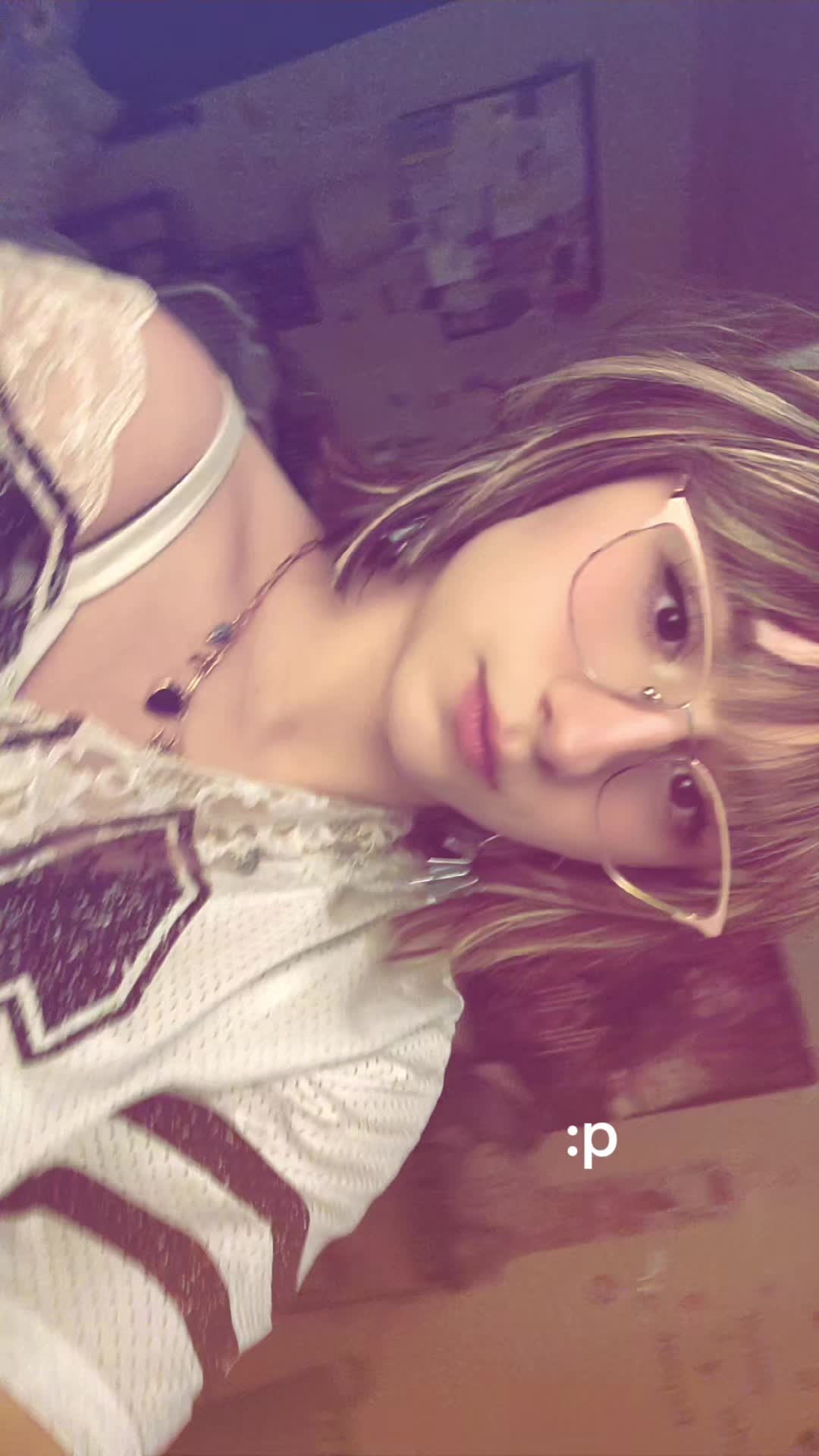 @𝚑𝚊𝚢 ♡