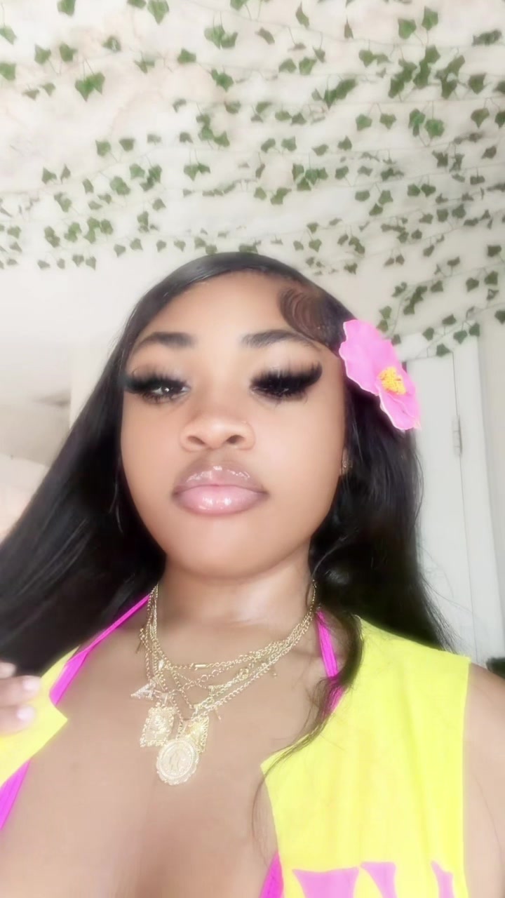 @♕