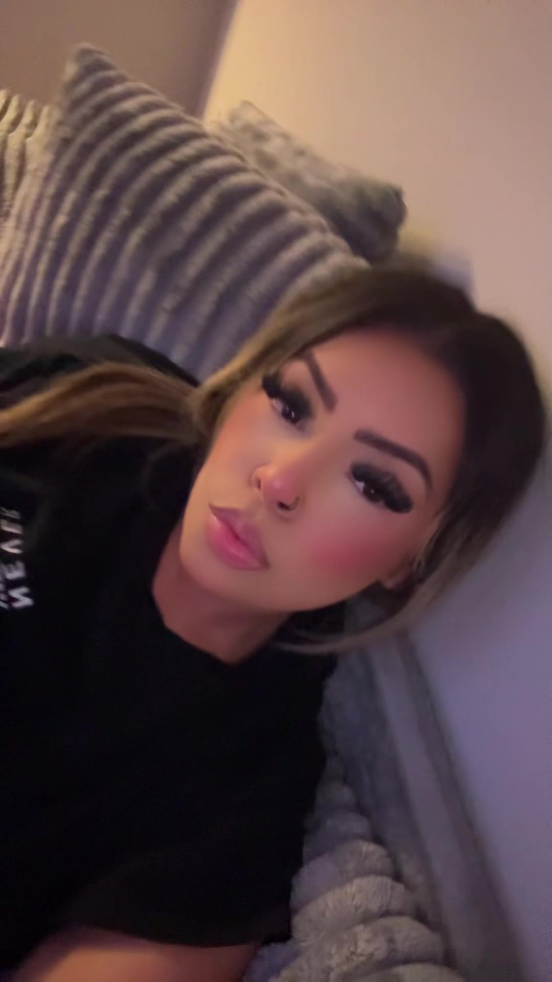 @Alysssabarelaa