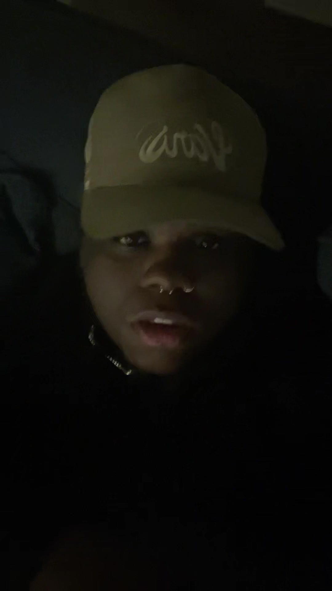 @ant 🦇🖤