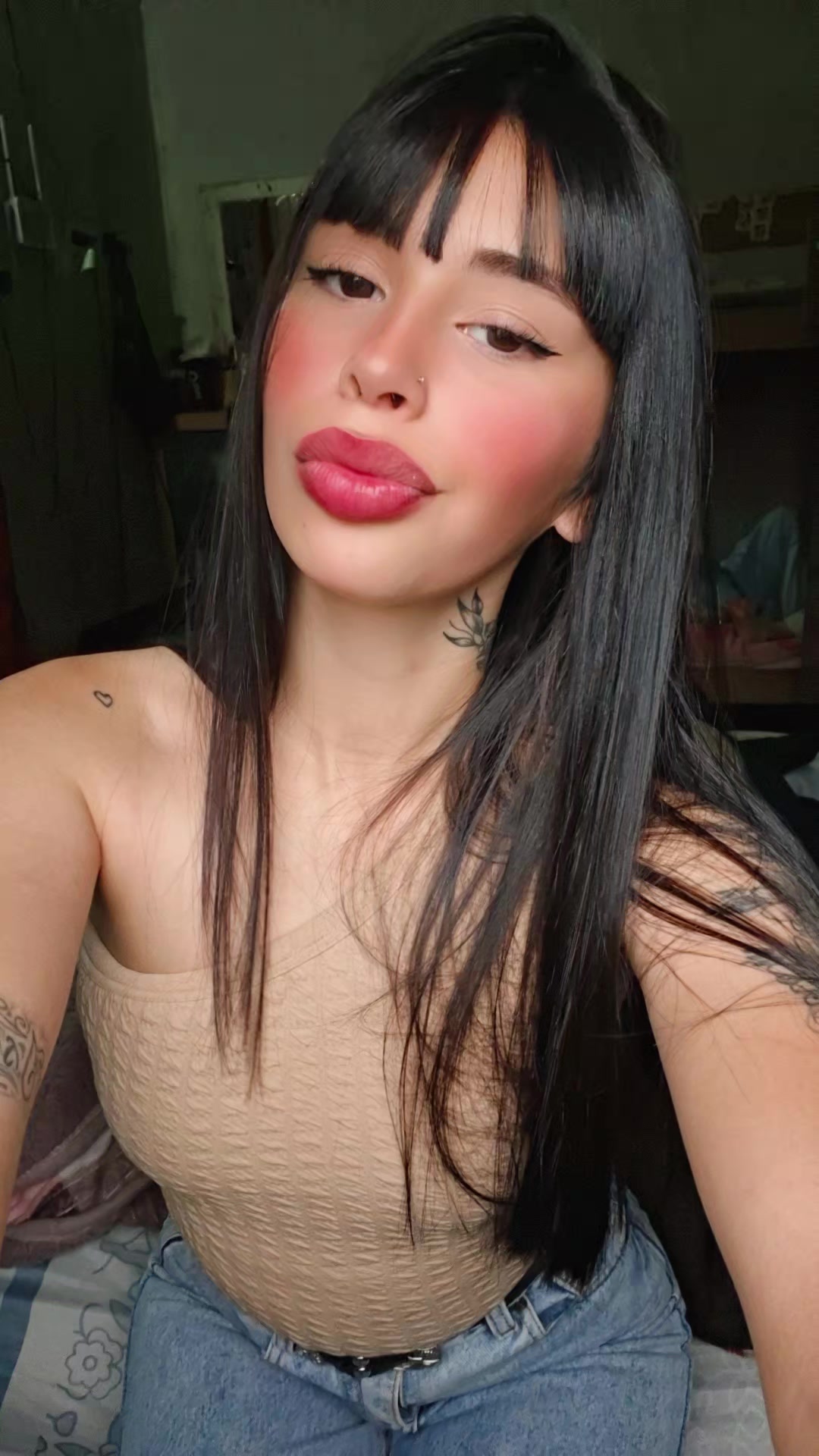 @Camila bor 🎀