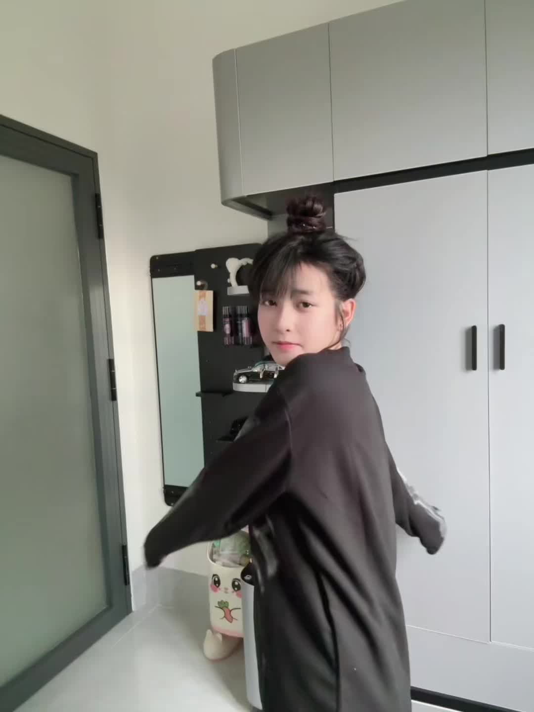 @Cẩm Lai 🦋