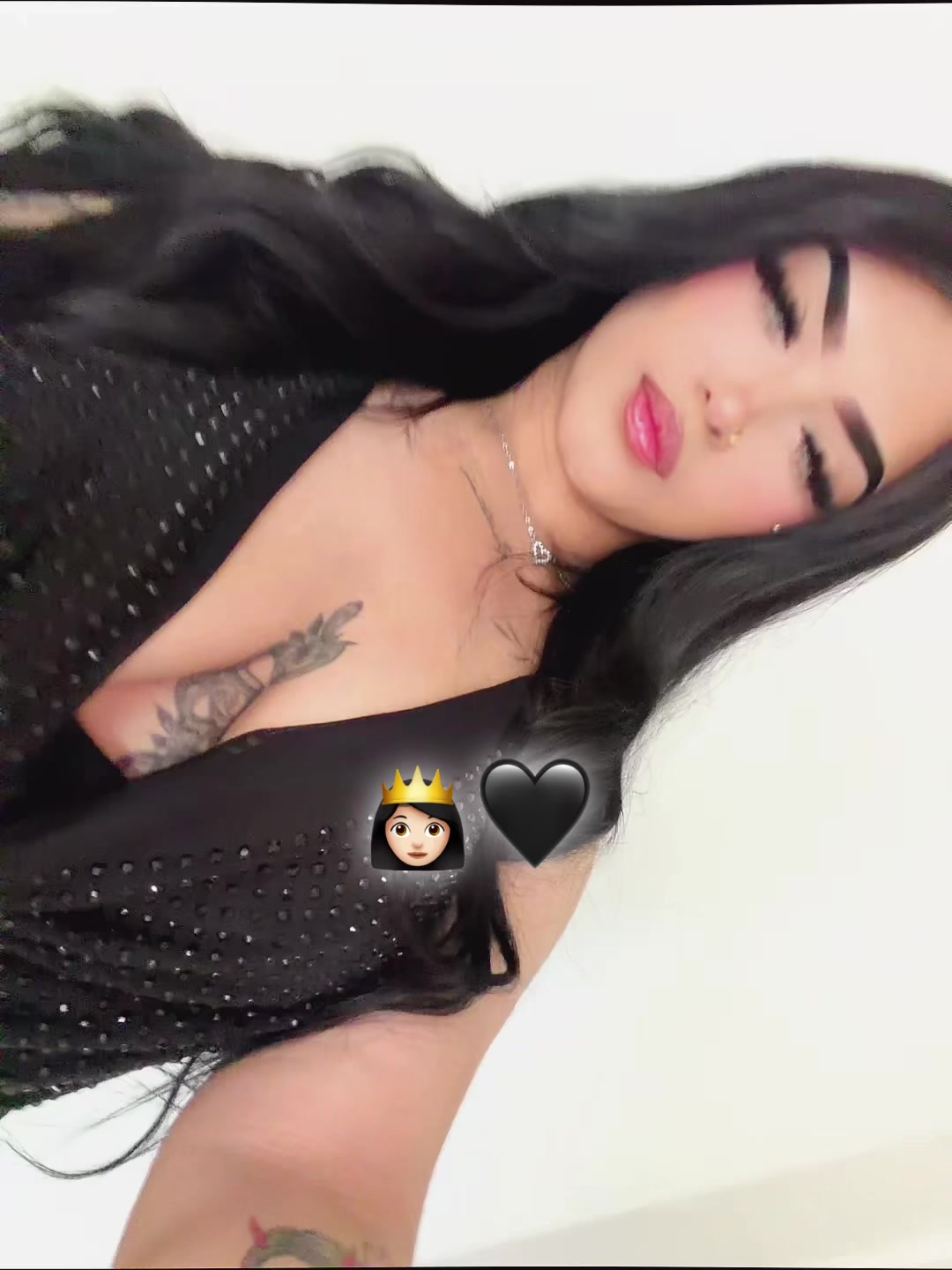 @𝒞𝒶𝓇𝑜𝓁 🍒