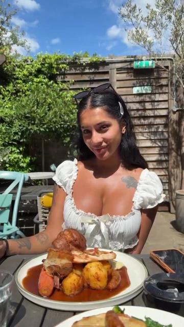 @yasmiinakhannn