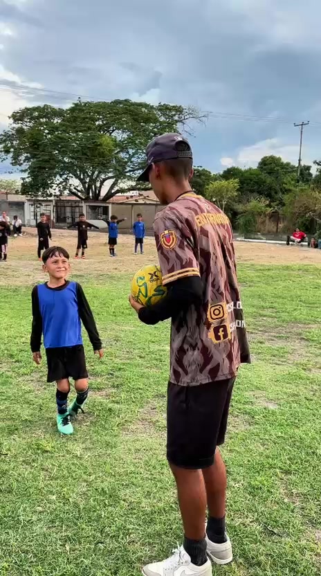 @V&iacute;ctor Manuel Castillo