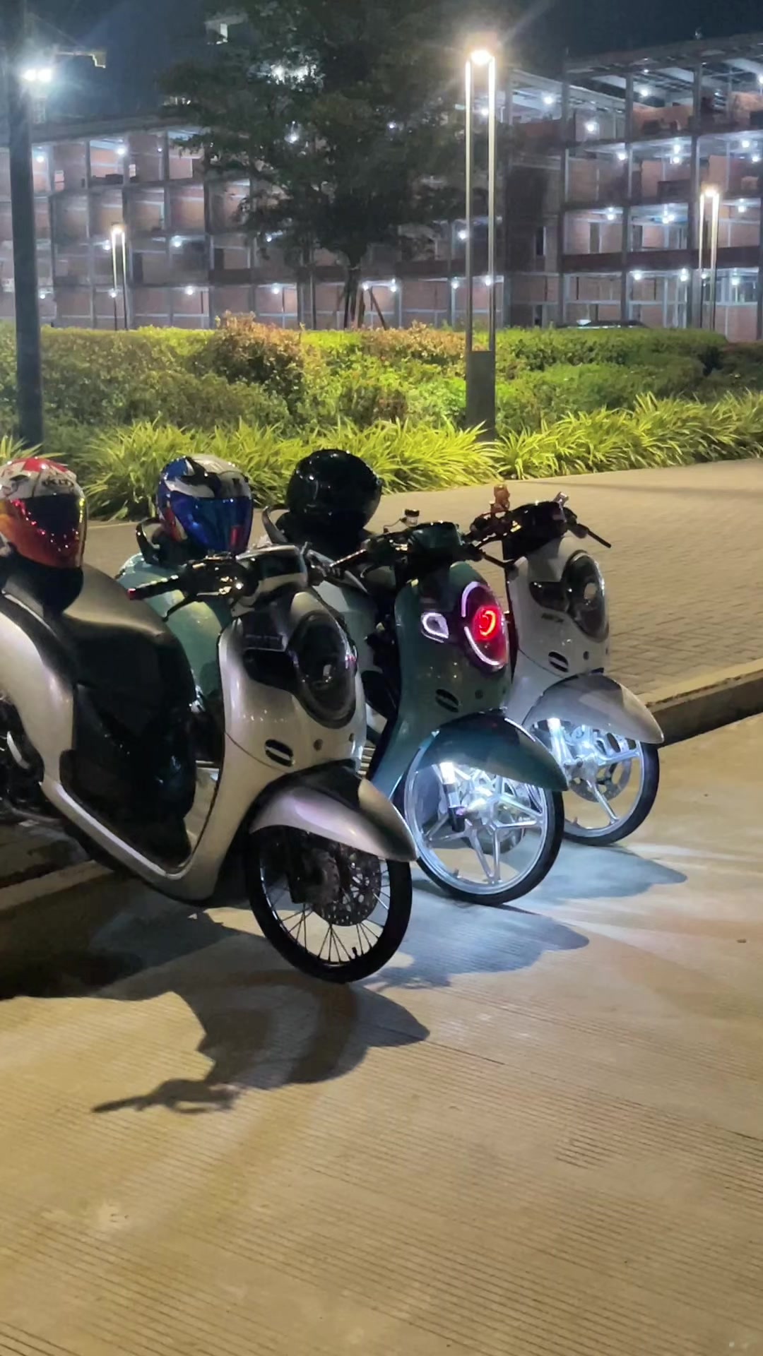 @Sey💫