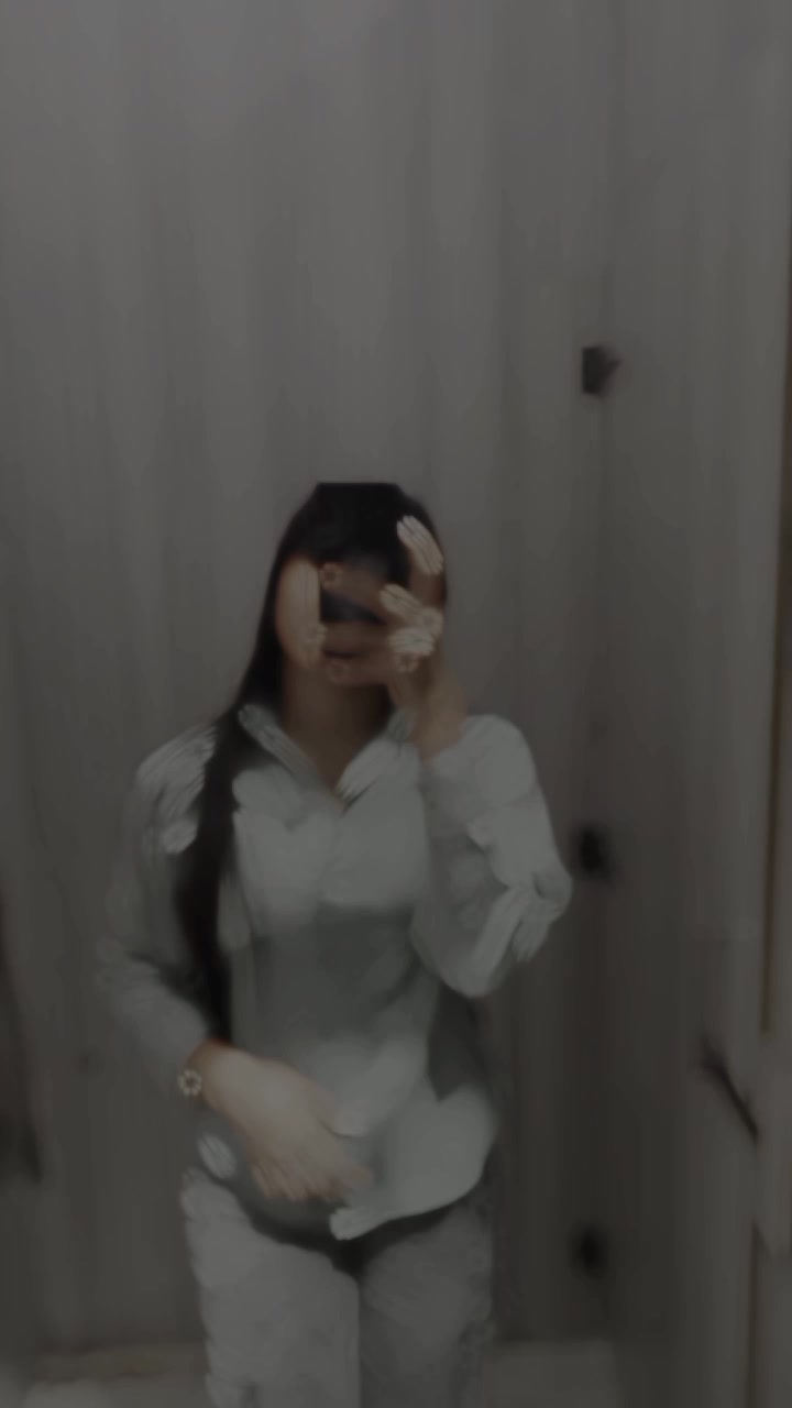@Hiru_S_Bbh